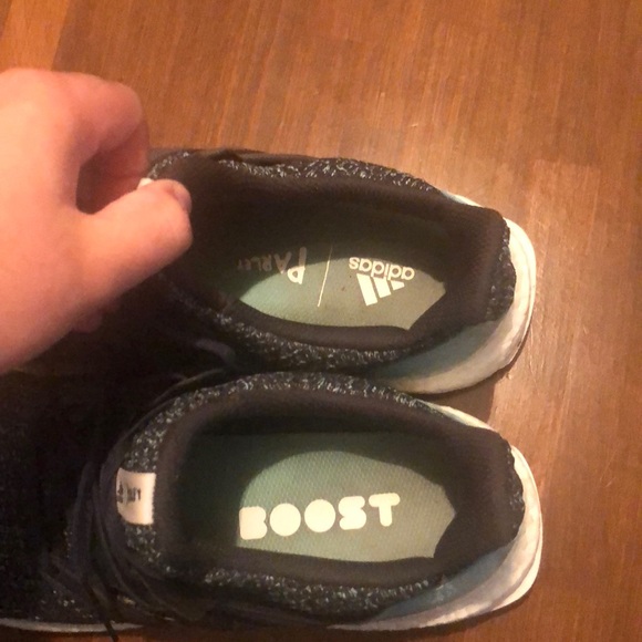 Adidas Ultraboost - Picture 3 of 4